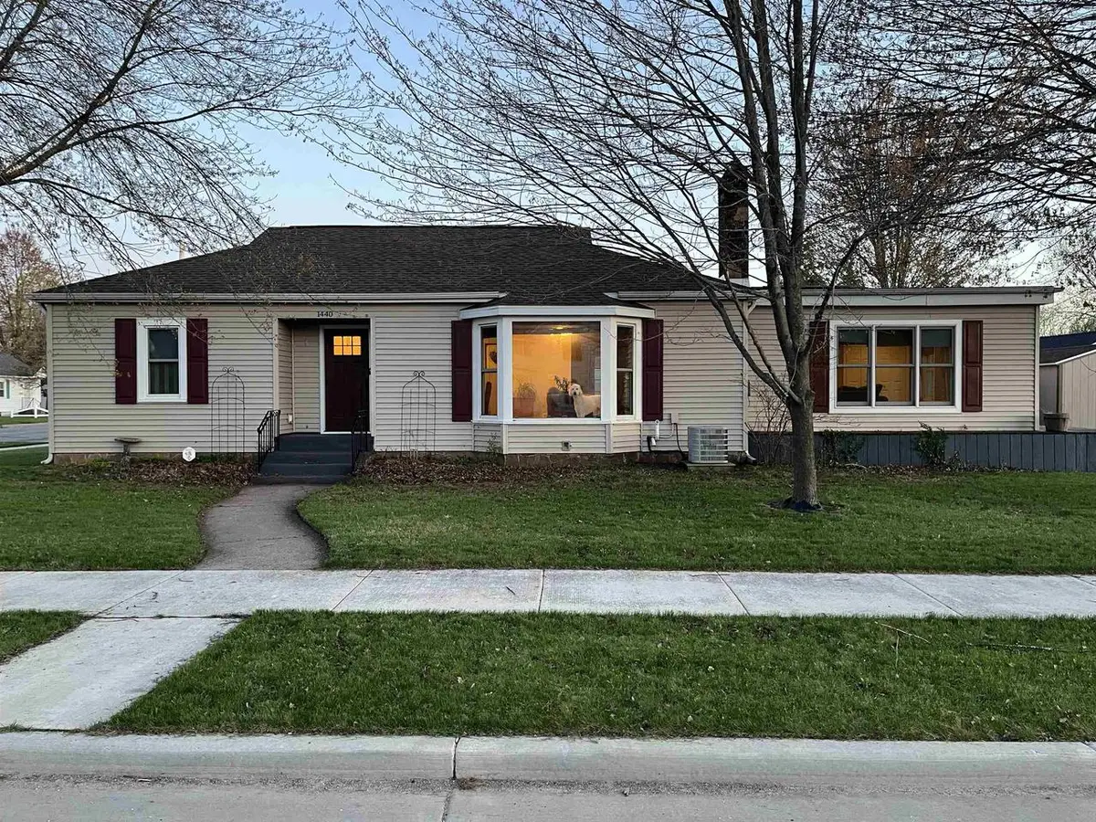 1440 OAK STREET, Wisconsin Rapids, WI 54494 - #1