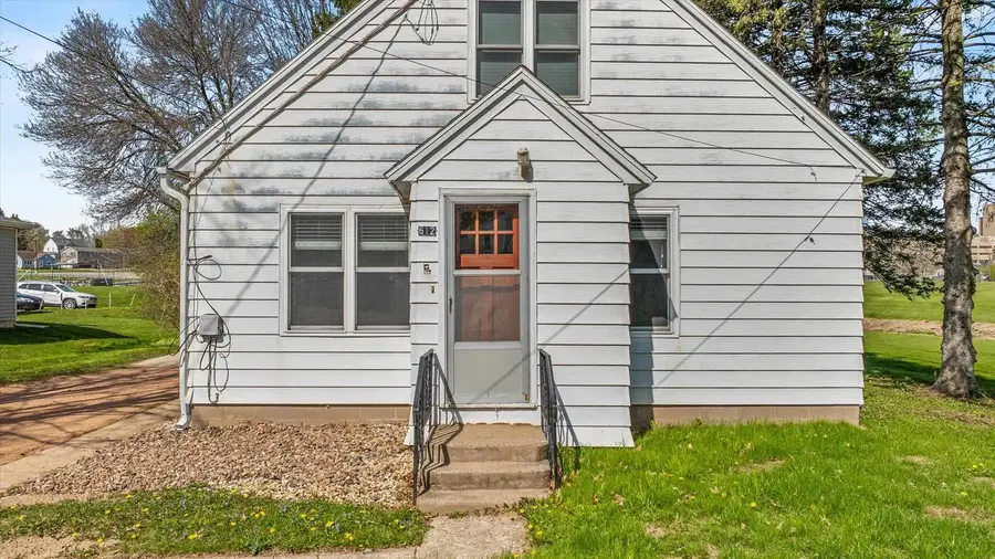 612 WALNUT AVENUE, Marshfield, WI 54449 - #2