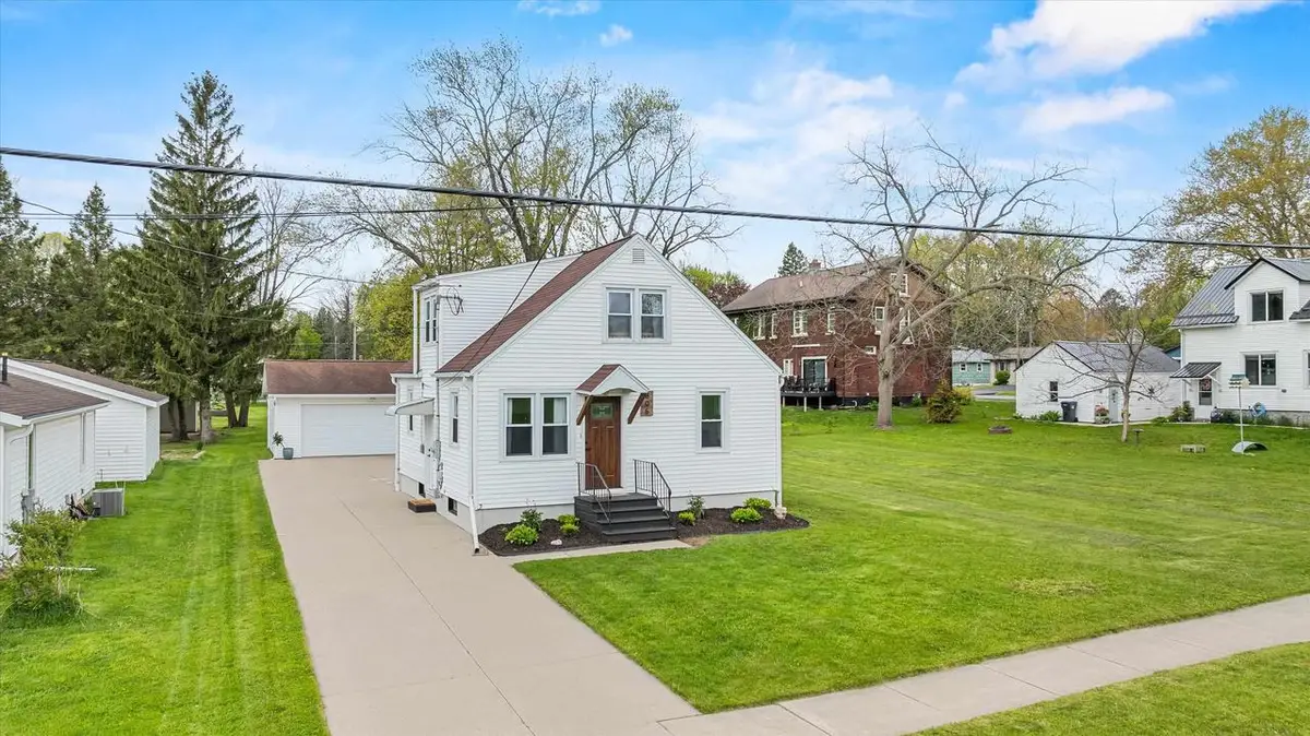 806 DOEGE STREET, Marshfield, WI 54449 - #1