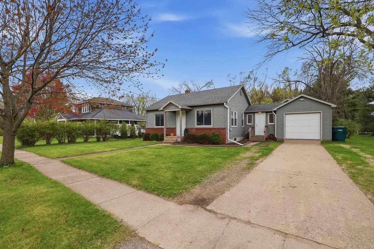 5540 COUNTY ROAD W, Bancroft, WI 54921 - #1