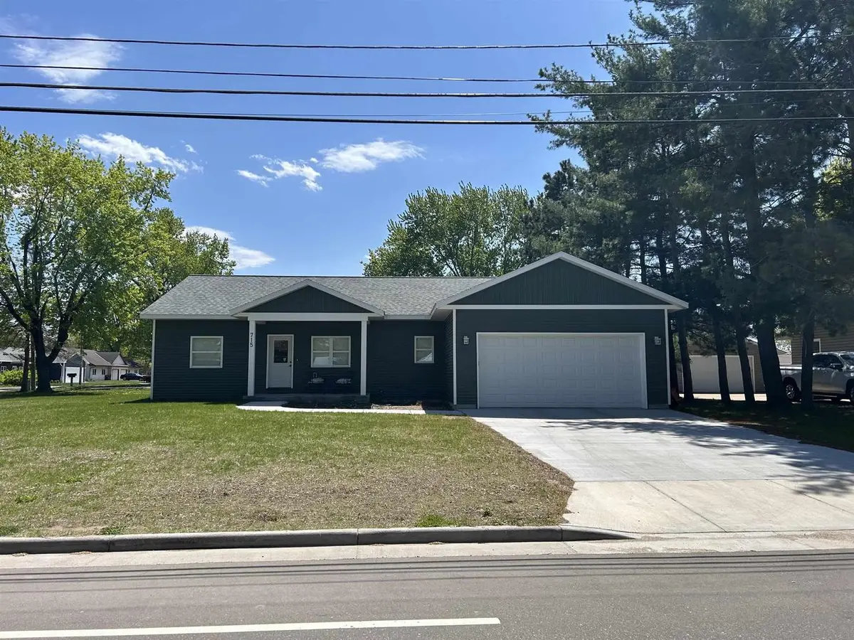 715 WASHINGTON STREET, Prescott, WI 54021 - #1