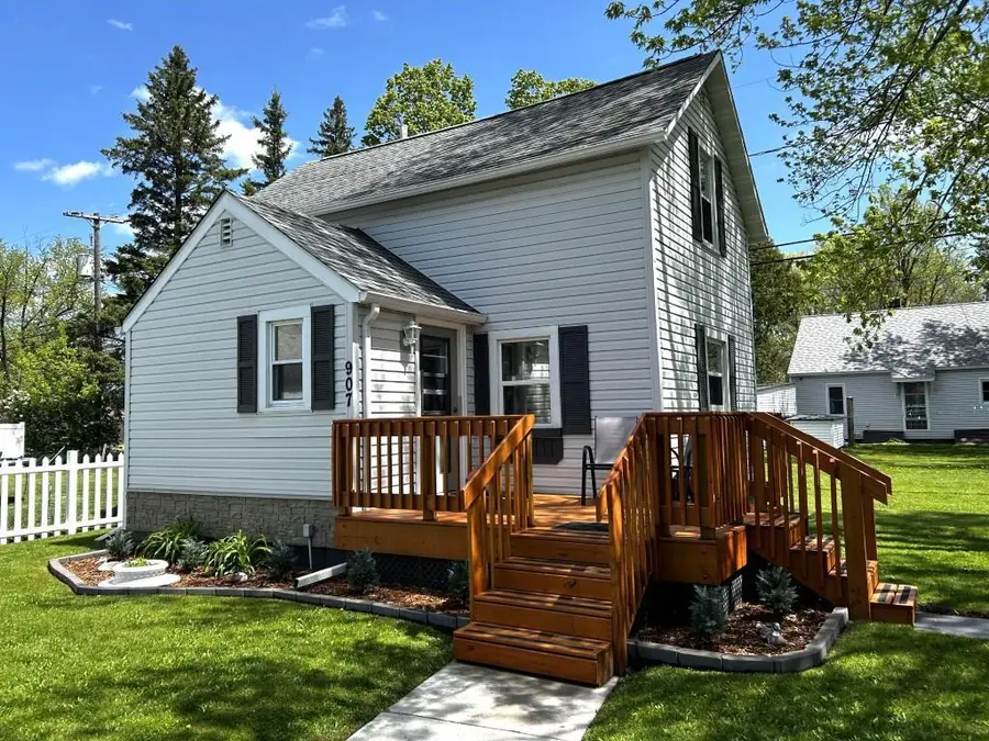 907 N 3RD AVENUE, Wausau, WI 54401 - #3