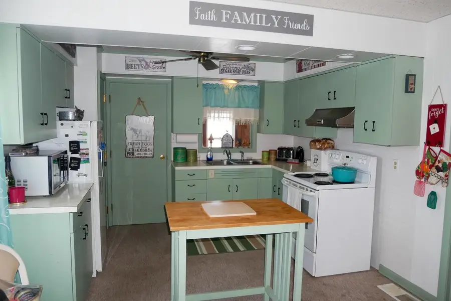 185 E MAIN STREET, Gilman, WI 54433 - #2
