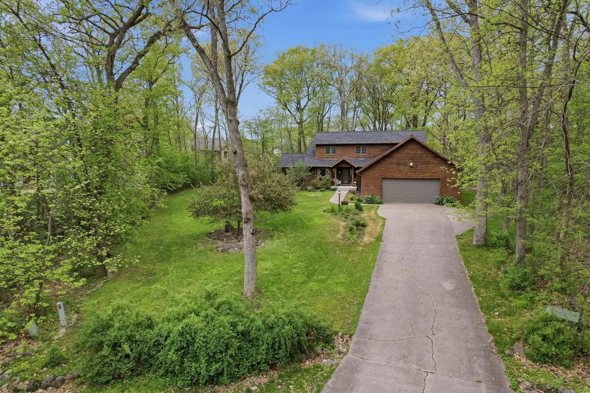 611 HONEY BEAR COURT, Waupaca, WI 54981 - #1