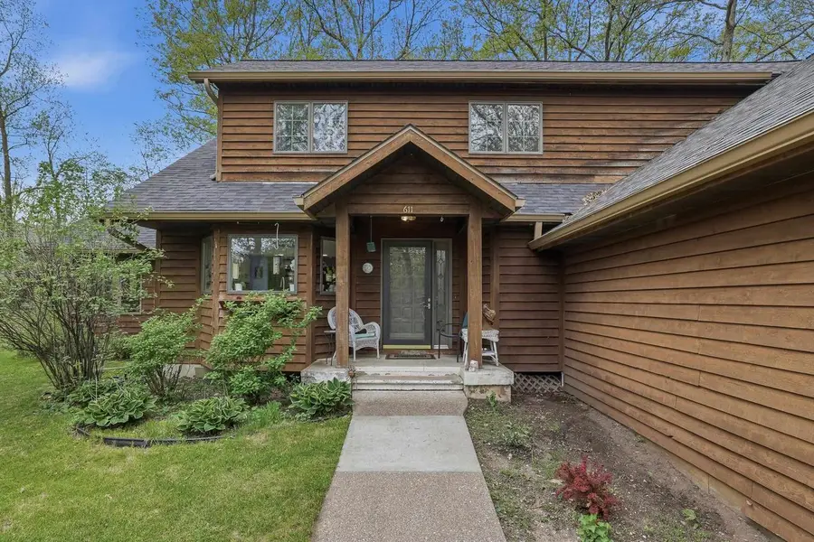 611 HONEY BEAR COURT, Waupaca, WI 54981 - #2