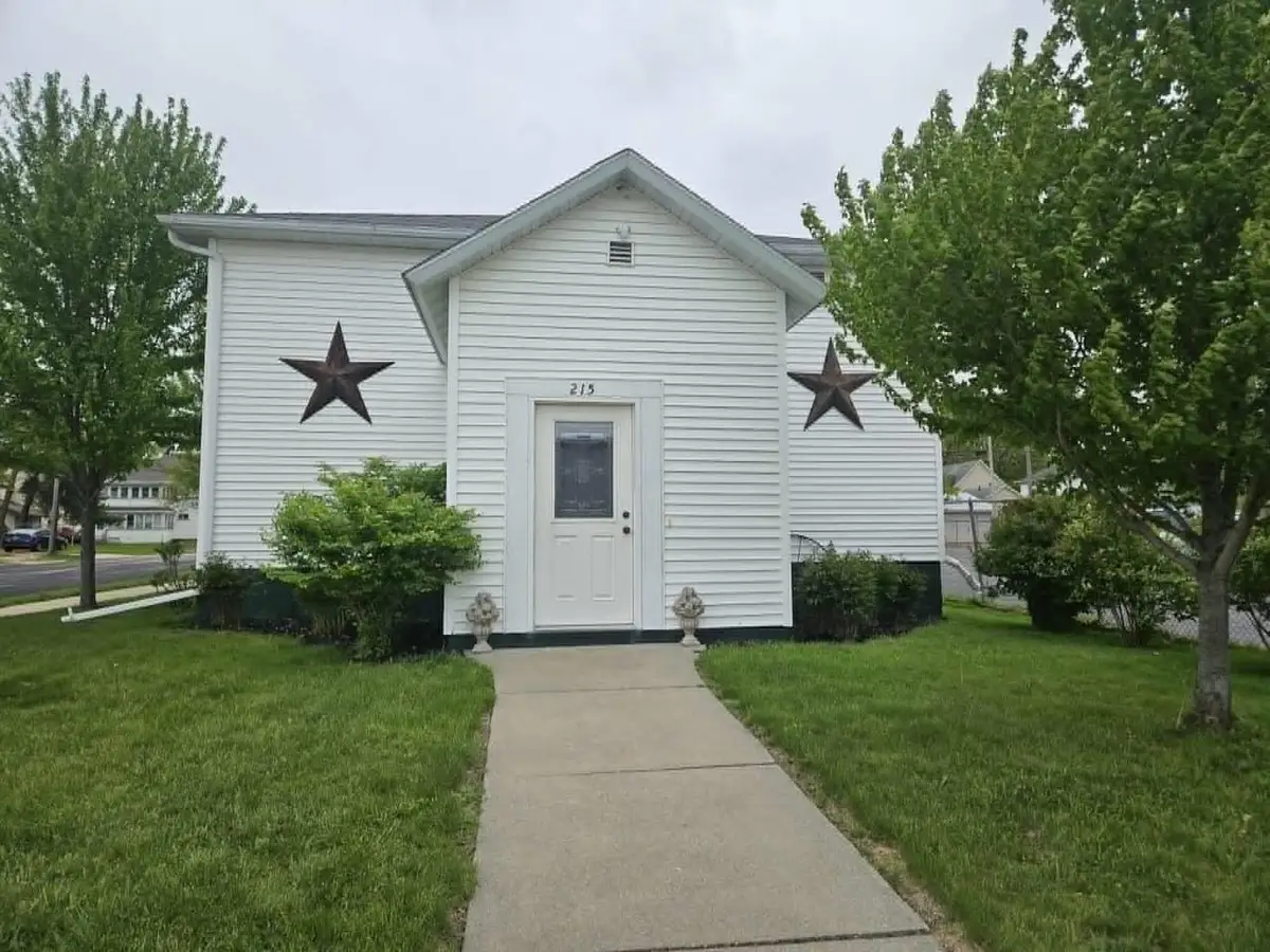 215 W DEPOT STREET, Marshfield, WI 54449 - #1