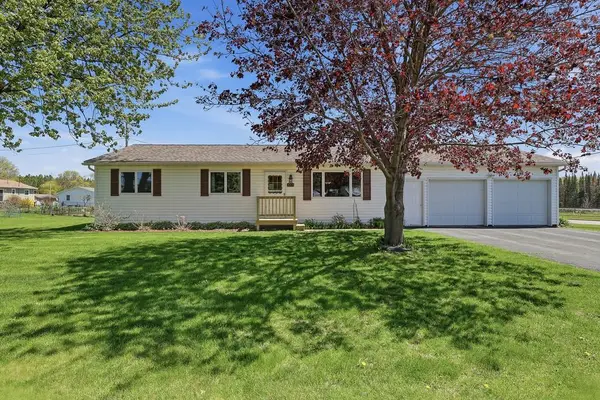 3008 W HUETTER STREET, Marshfield, WI 54449