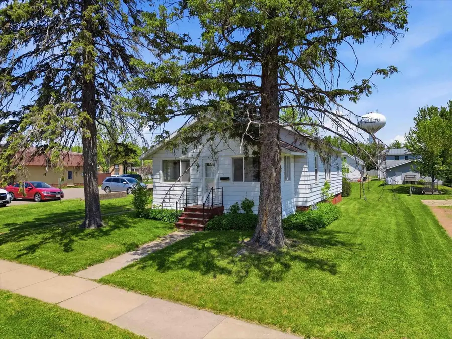 607 W ARNOLD STREET, Marshfield, WI 54449 - #3