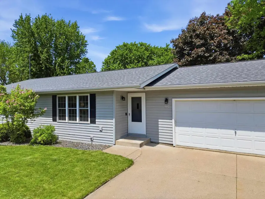 2329 PECAN PARKWAY, Marshfield, WI 54449 - #2