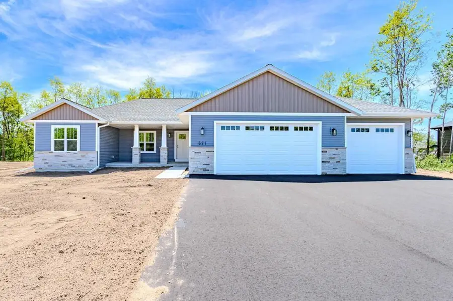 621 Amberwood Way, Plover, WI 54467 - #2