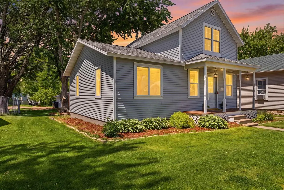 912 S MAPLE AVENUE, Marshfield, WI 54449 - #1