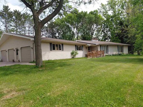 301 N SCHMIDT AVENUE, Marshfield, WI 54449