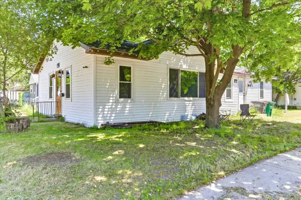 1010 WASHINGTON STREET, Wisconsin Rapids, WI 54494