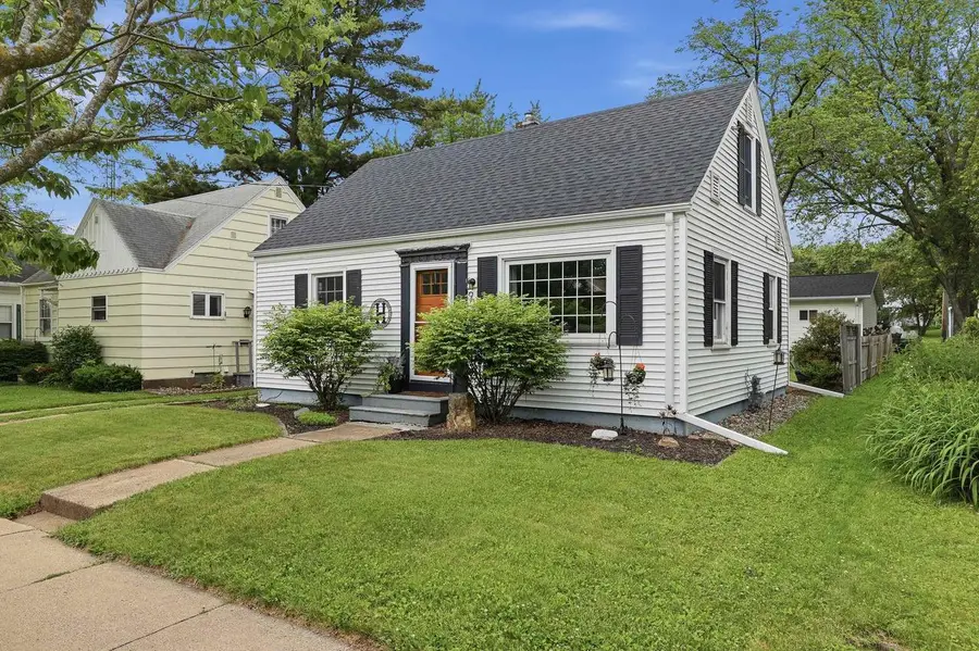 908 S PEACH STREET, Marshfield, WI 54449 - #3