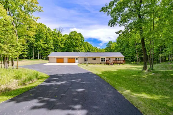 N7502 HUMMINGBIRD ROAD, Eland, WI 54427