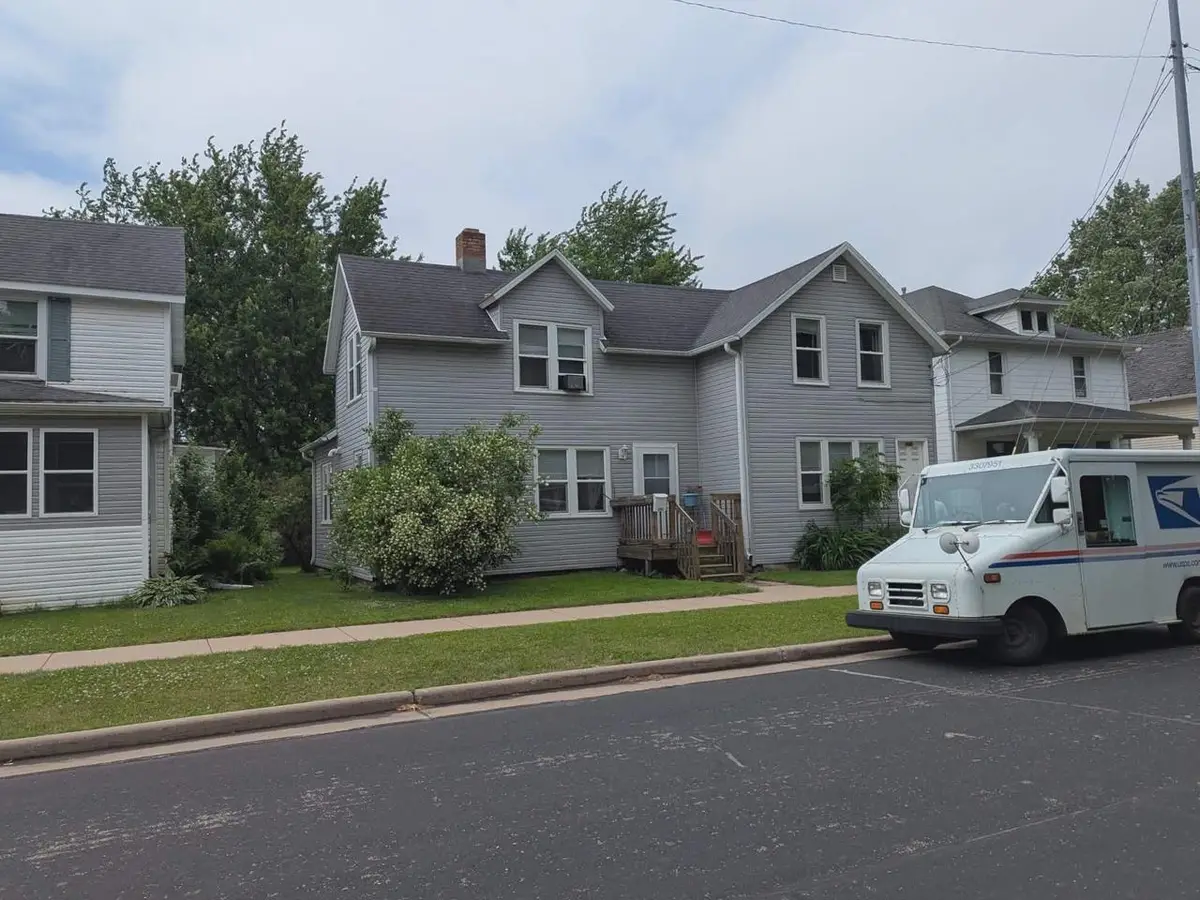 202 W ARNOLD STREET, Marshfield, WI 54449 - #1