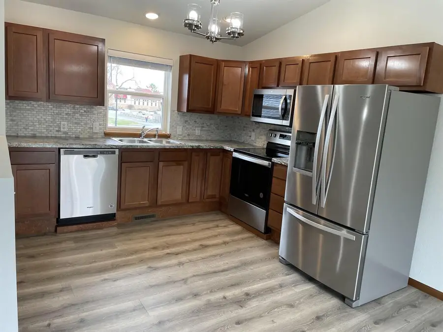 907 S 22ND AVENUE, Wausau, WI 54401 - #3