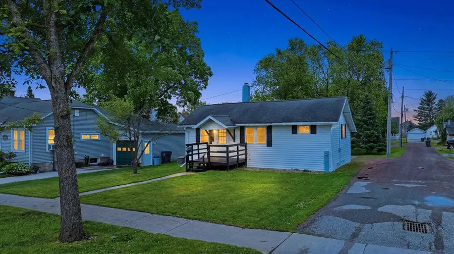 608 E 9TH STREET, Marshfield, WI 54449 - #3