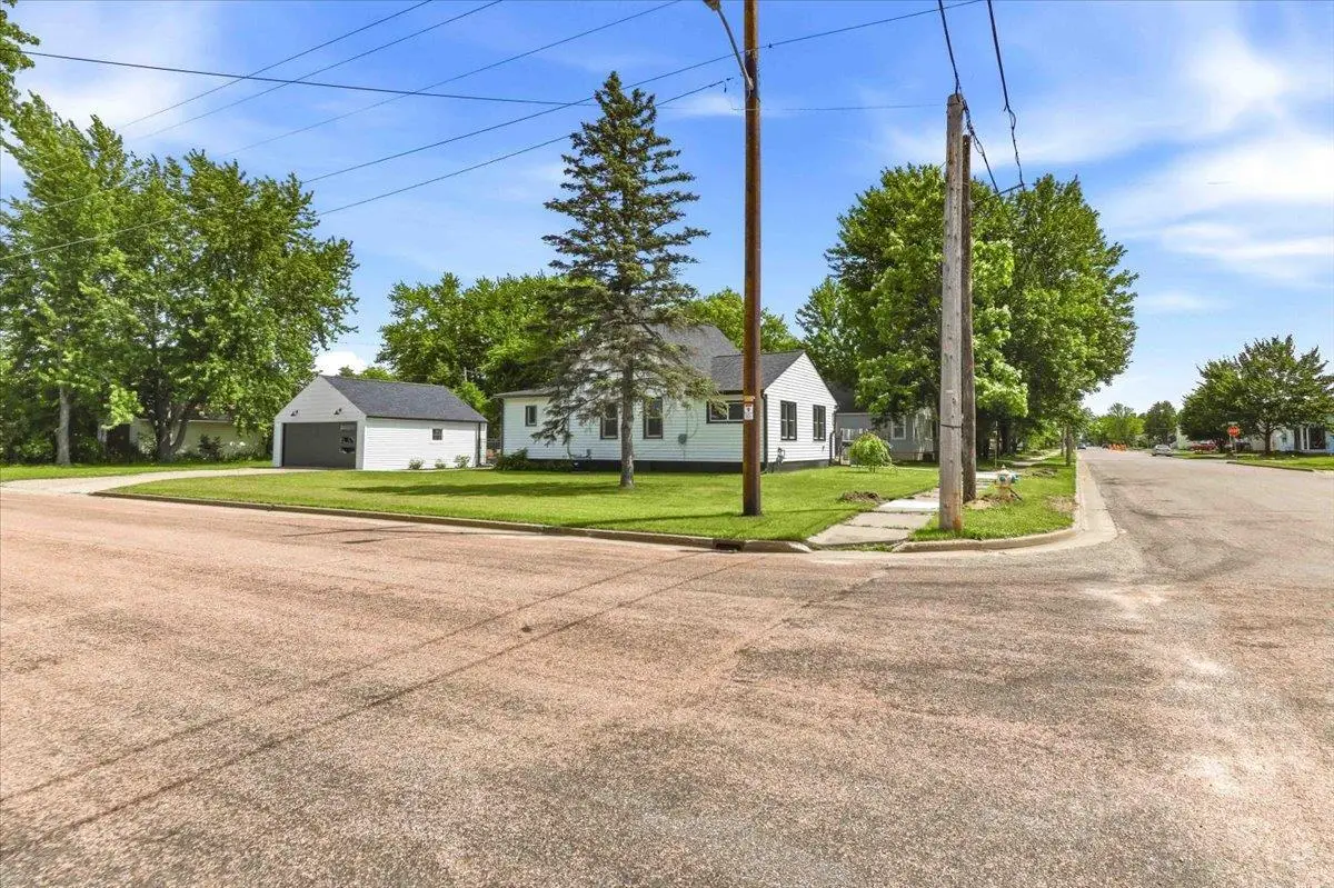 340 13TH STREET NORTH, Wisconsin Rapids, WI 54494 - #1