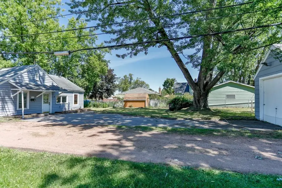 511 S BELLIS STREET #Unit B, Wausau, WI 54403 - #2