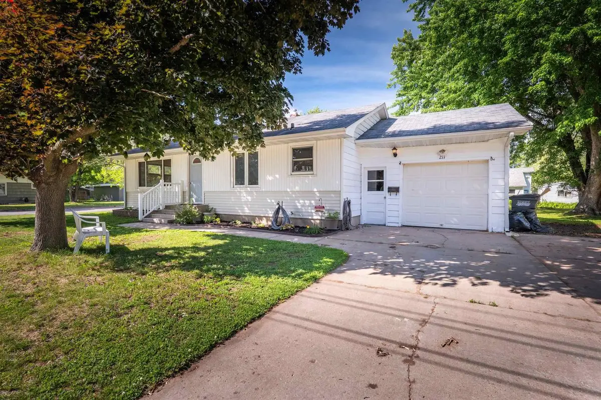 211 POPLAR STREET, Wisconsin Rapids, WI 54494 - #1