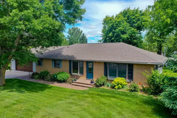 206 W CEDAR STREET, Abbotsford, WI 54405
