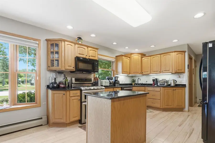 206 W CEDAR STREET, Abbotsford, WI 54405 - #3