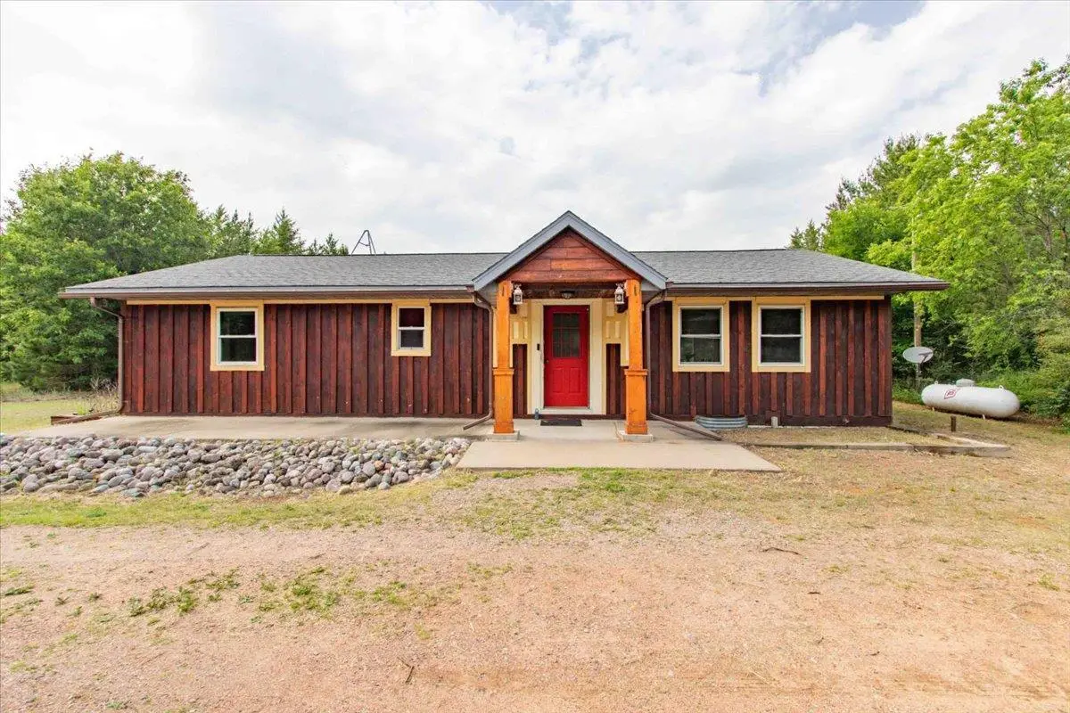 924 COUNTY ROAD C, Hancock, WI 54943 - #1