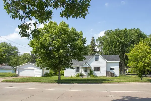 1002 N 1ST AVENUE, Wausau, WI 54401