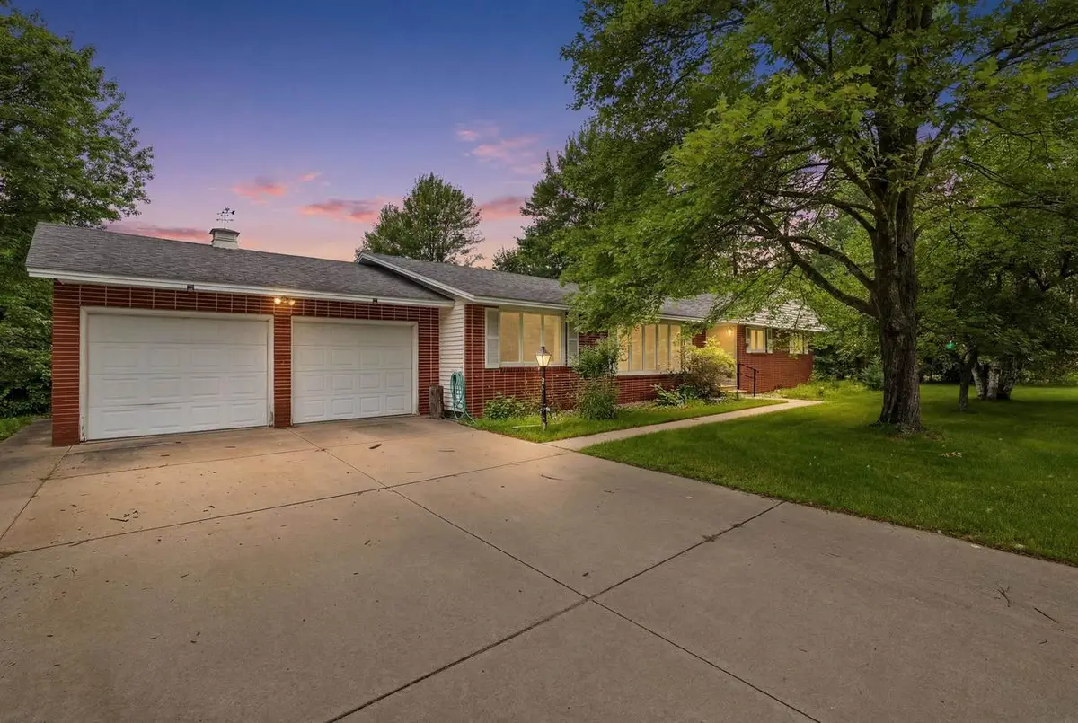 719 SUNSET AVENUE, Stevens Point, WI 54481 - #1
