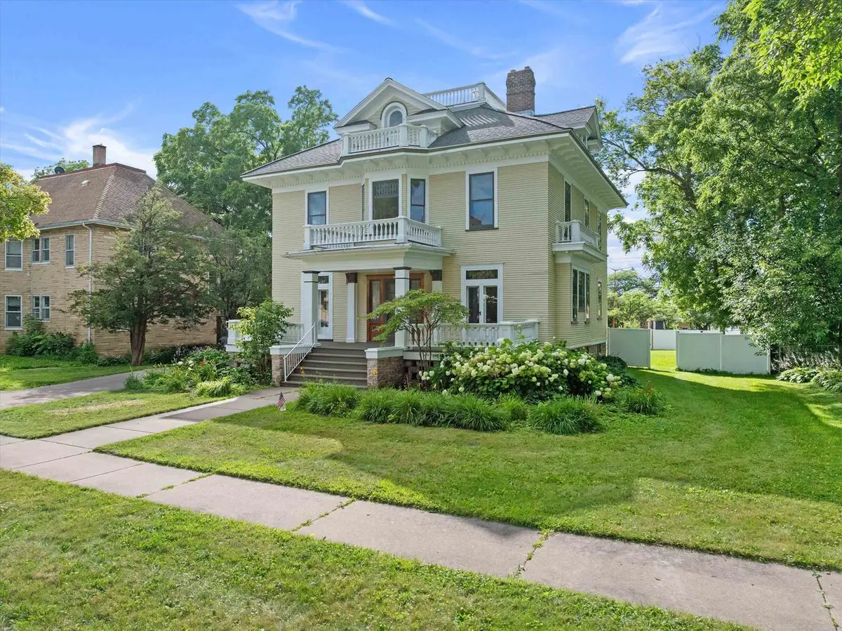 208 S CHERRY AVENUE, Marshfield, WI 54449 - #1