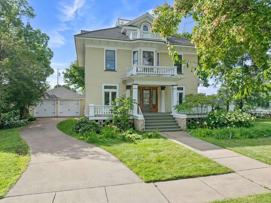 208 S CHERRY AVENUE, Marshfield, WI 54449 - #3