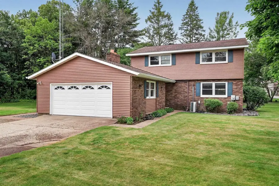 2001 GREEN TREE ROAD, Junction City, WI 54443 - #2