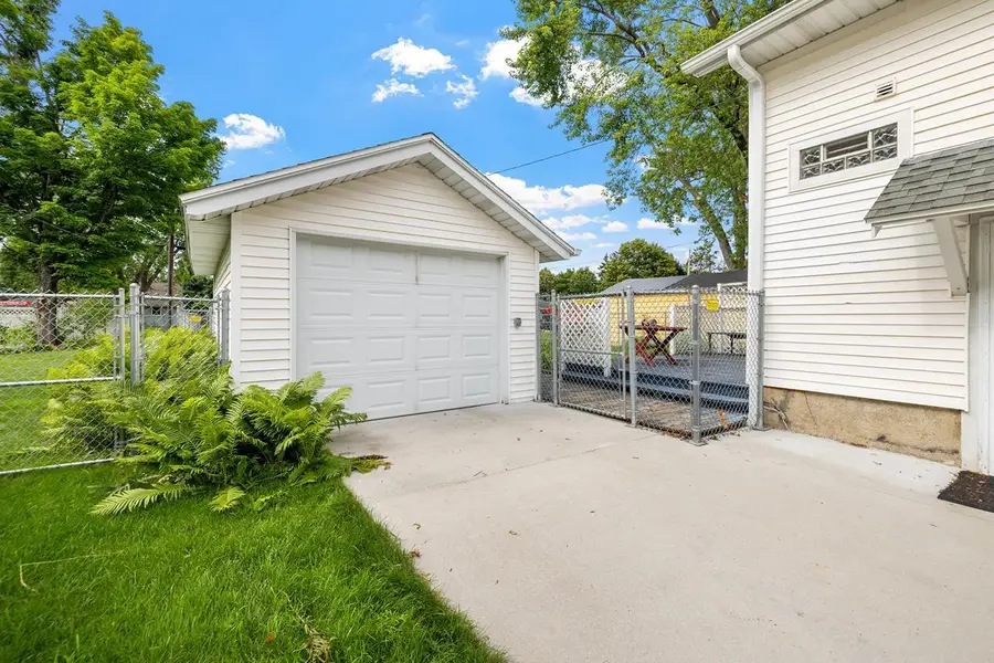 2909 ALGOMA STREET, Stevens Point, WI 54481 - #2
