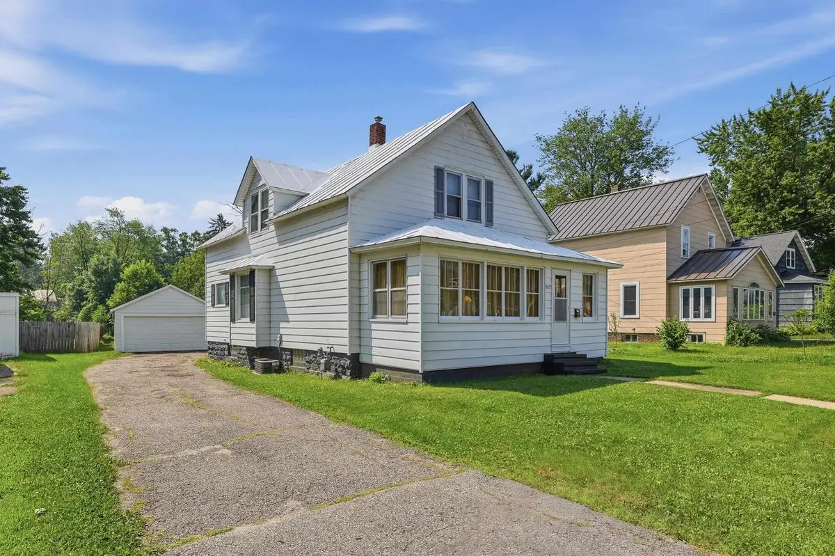 449 W CLARK STREET, Stevens Point, WI 54481 - #1