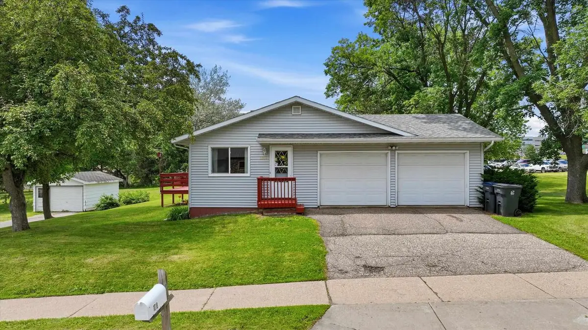 1010 N WALNUT AVENUE, Marshfield, WI 54449 - #1