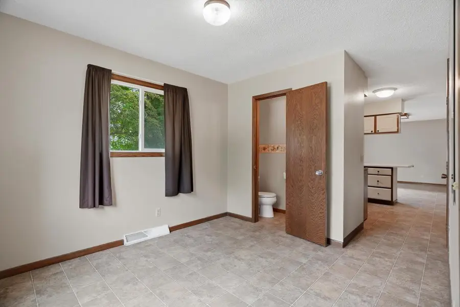 1010 N WALNUT AVENUE, Marshfield, WI 54449 - #3