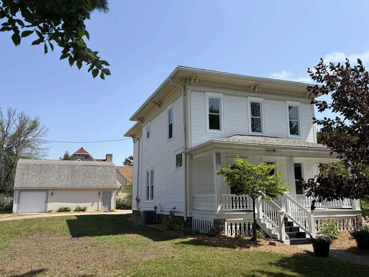 201 W 4TH STREET, Marshfield, WI 54449 - #1