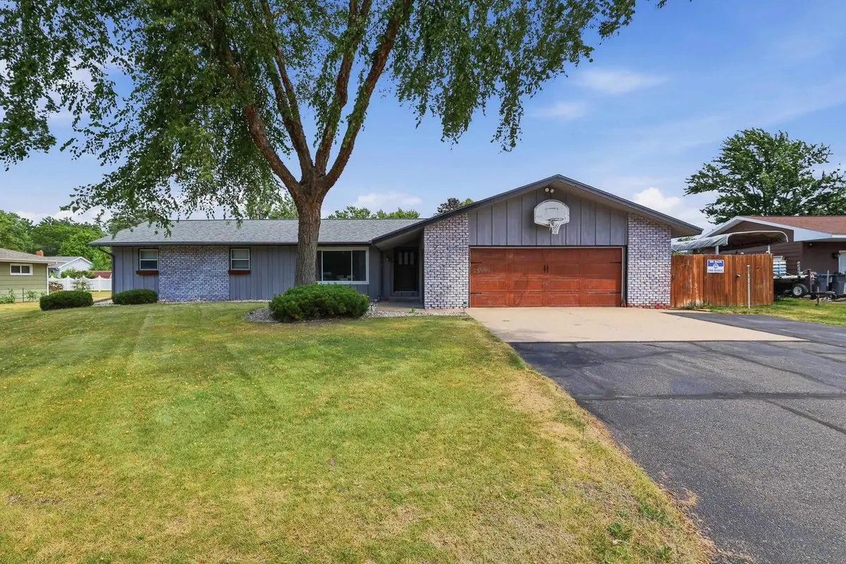 3811 CLIFF STREET, Wisconsin Rapids, WI 54494 - #1