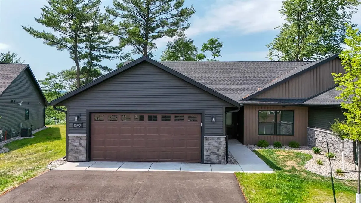 1392 PARK DRIVE #Unit 105, Schofield, WI 54476 - #1
