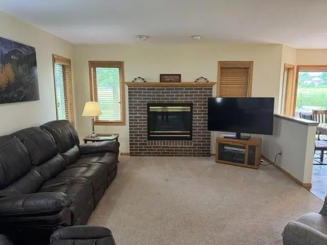 1213 W JEFFERSON STREET, Marshfield, WI 54449 - #3