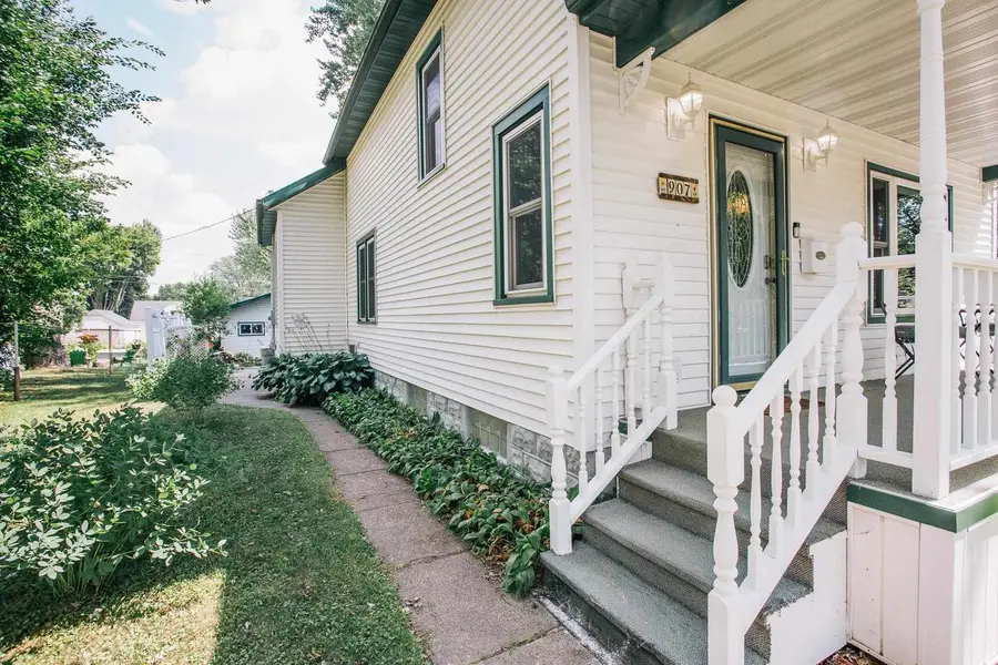 907 S VINE AVENUE, Marshfield, WI 54449 - #2