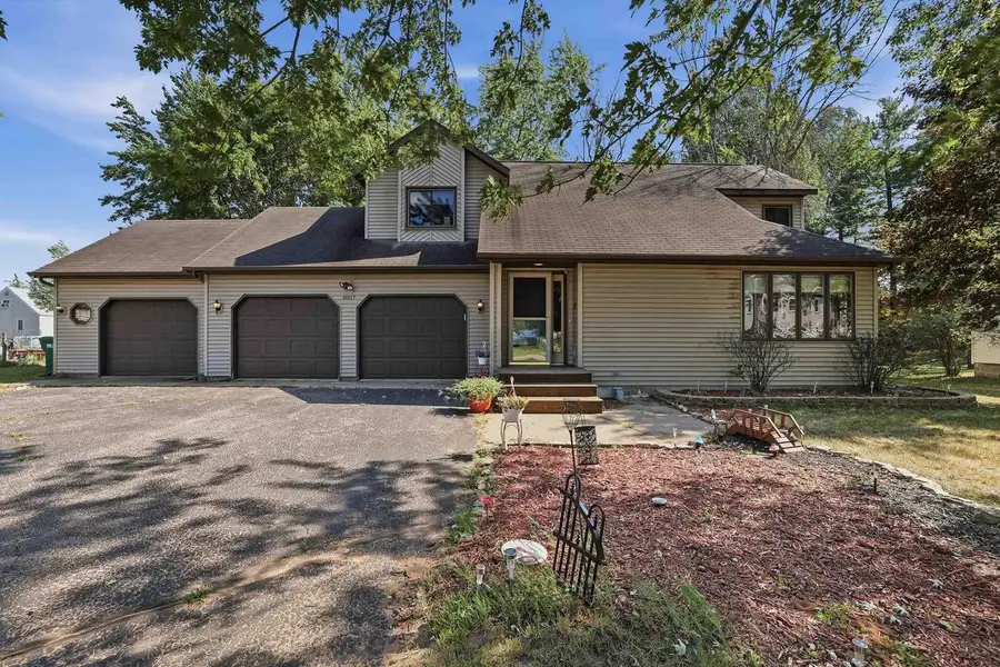 1007 W 3RD STREET, Nekoosa, WI 54457 - #2