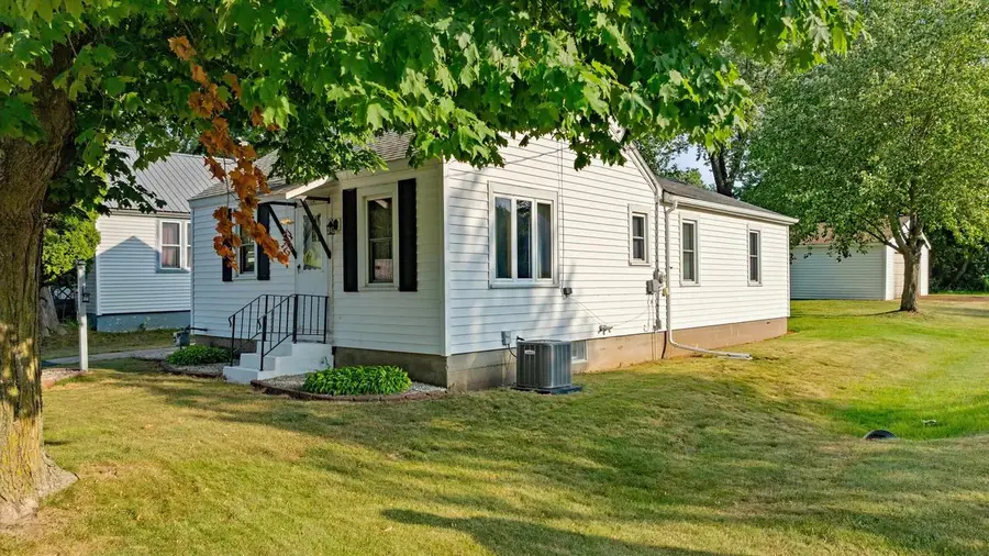 314 W DOEGE STREET, Marshfield, WI 54449 - #2