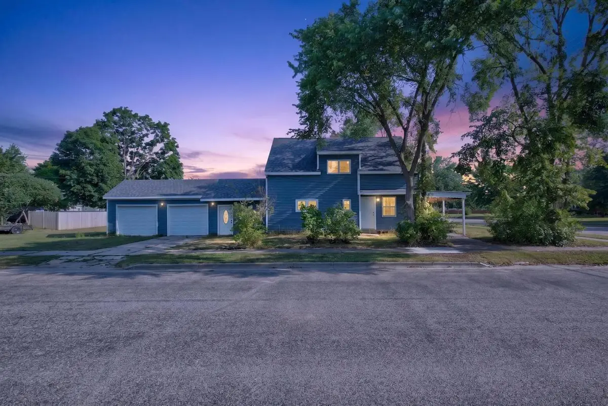 211 16TH STREET NORTH, Wisconsin Rapids, WI 54494 - #1