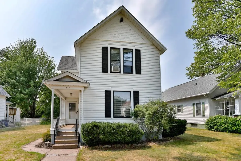 918 S 4TH AVENUE, Wausau, WI 54401 - #1