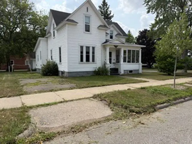 803 E BRIDGE STREET, Wausau, WI 54403 - #1