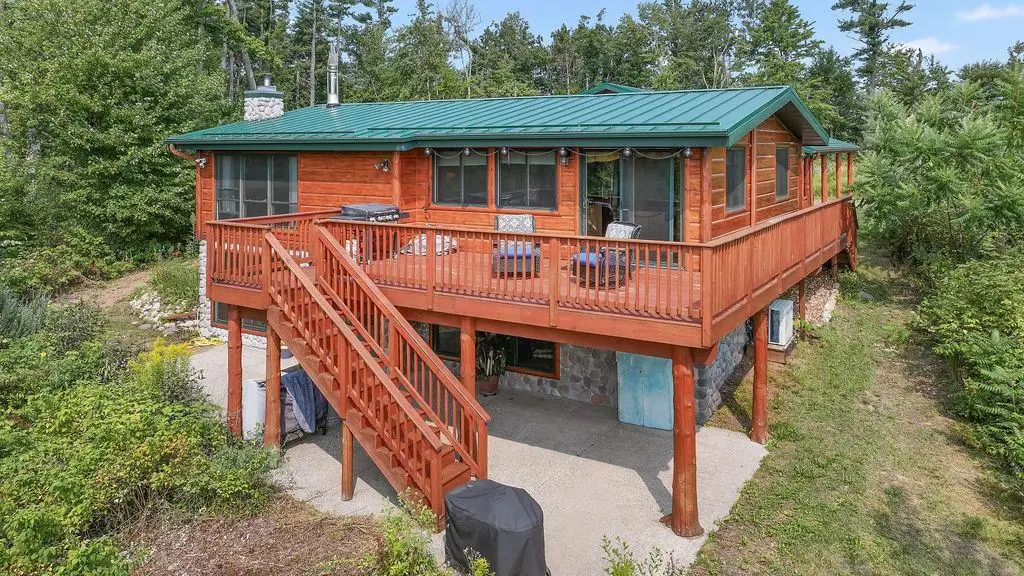 10041 PINE TREE TRAIL, Amherst Junction, WI 54407 - #1