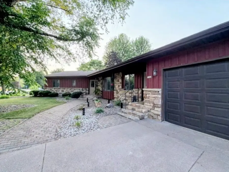 1125 PINECREST AVENUE, Mosinee, WI 54455 - #2