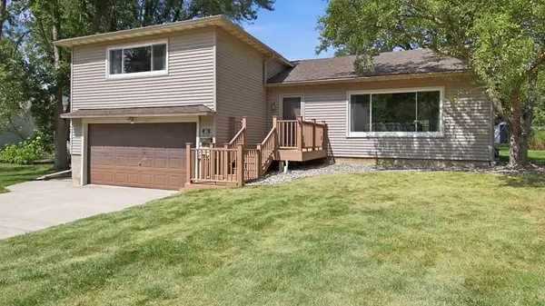 501 W 17TH STREET, Marshfield, WI 54449